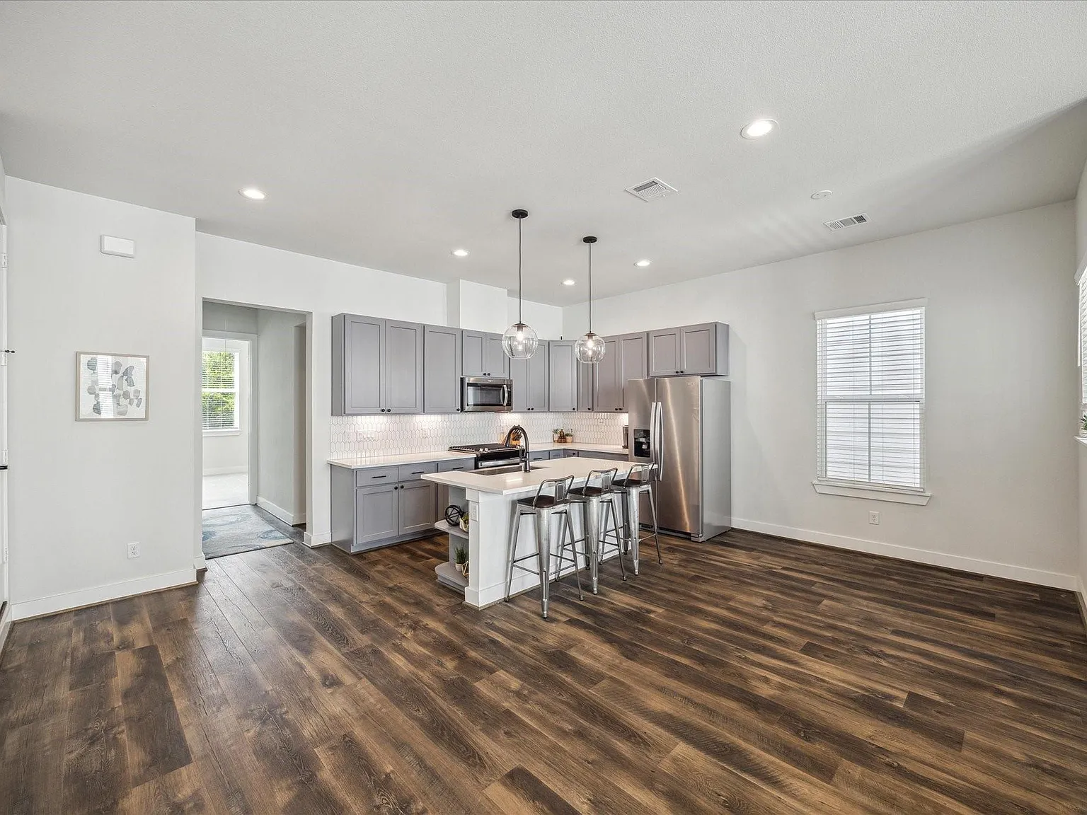 3 bed, 2.5 bath, 1757 sqft, $2,700 — Photo 4
