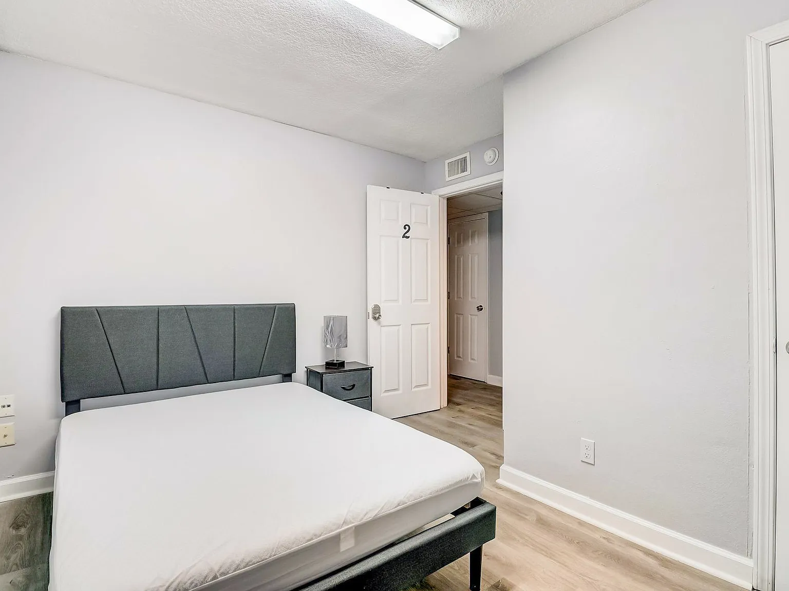 4 bed, 2.0 bath, 1703 sqft, $711 — Photo 1