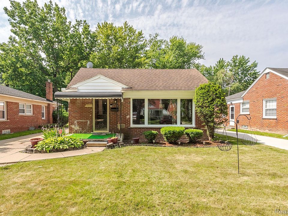 1st image of 20650 Woodmont St