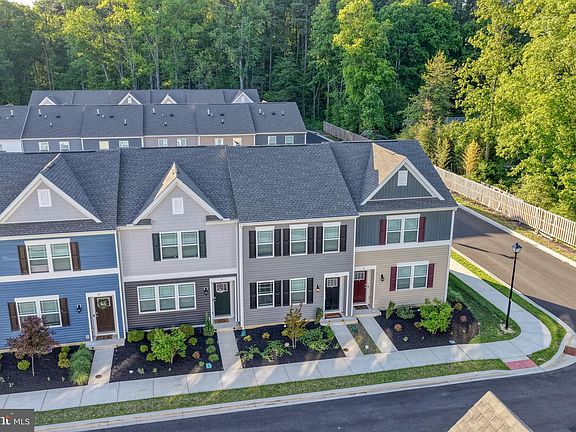 3rd image of 35 Crowberry Dr