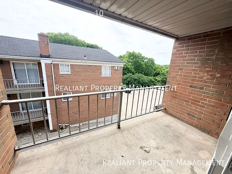 2457 Montana Ave #10 — Photo 9