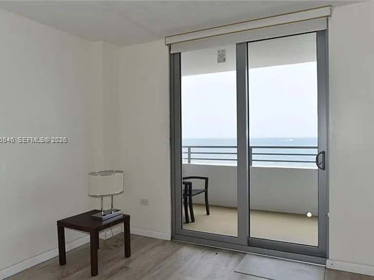 5555 Collins Avenue Cu #8K — Photo 24