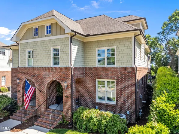 714 Mordecai Towne Pl, Raleigh, NC 27604