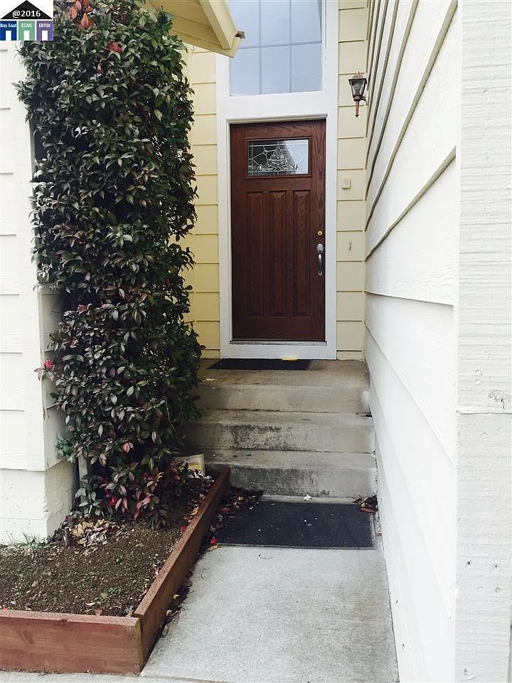 4 bed, 1600 sqft, $2,995 — Photo 3