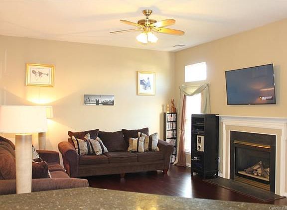 4th image of 12815 Beddingfield Dr
