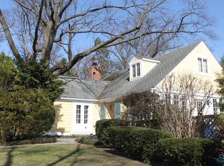 415 Donbar Dr, Bowling Green, OH 43402