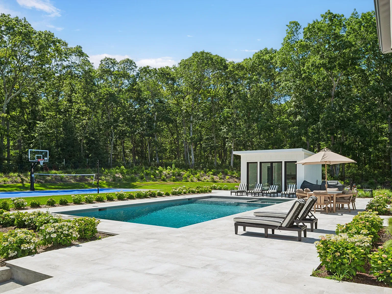 Luxury Hamptons Estate — Photo 4