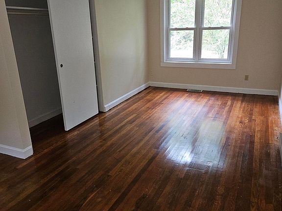 5th image of 1014 Greenville Hwy #B