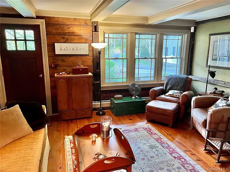 19 Mill Ln — Photo 9