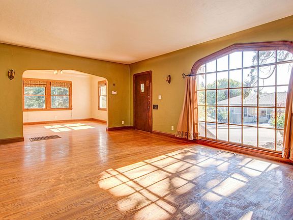 4th image of 228 Camino Alto
