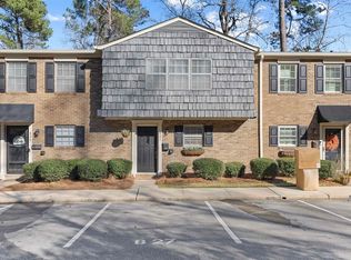 827 Vestavia Villa Ct #827, Birmingham, AL 35226