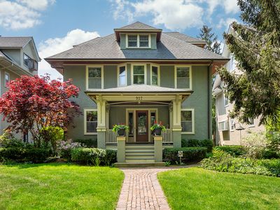 927 Greenwood Ave, Wilmette, IL, 60091