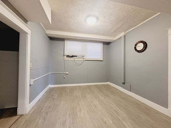 4th image of 209 N Elm St #11538828
