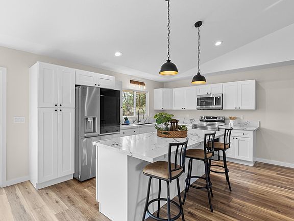 5th image of 16-2195 Ainaloa Dr