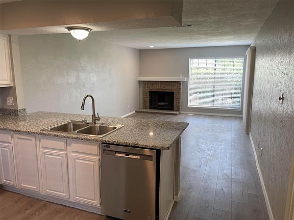 2nd image of 116 Henry M Chandler Dr Unit 116