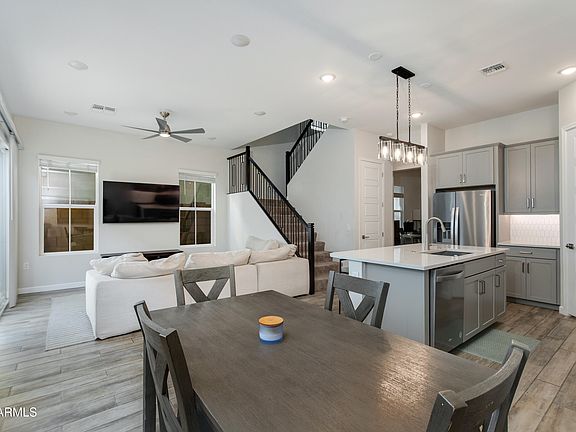 5th image of 5058 E HARTFORD Avenue