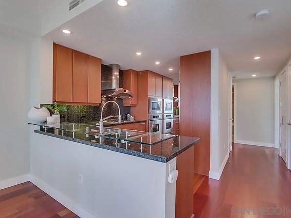 3rd image of 1199 Pacific Hwy #1204