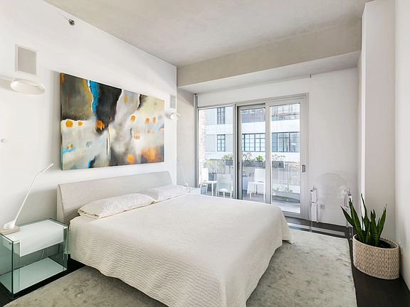 5th image of 519 W 23rd St APT 4