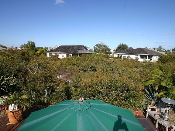 Backyard - preserve view