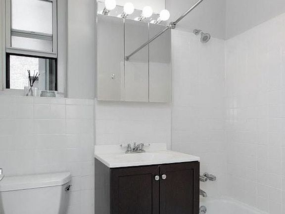 5th image of 66 Madison Ave APT 10J