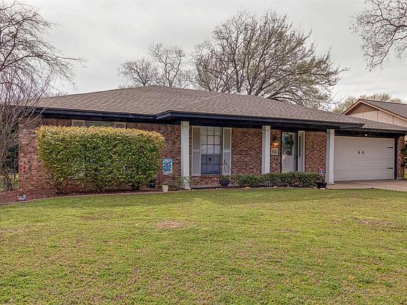3rd image of 3301 Wayland Dr