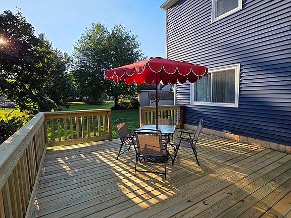 5th image of 17 Ruhl Dr