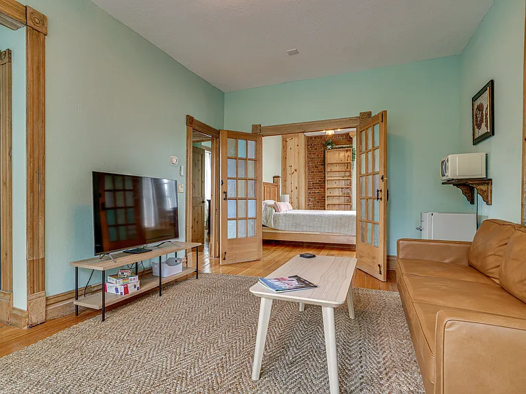 192 Charles Ave — Photo 16