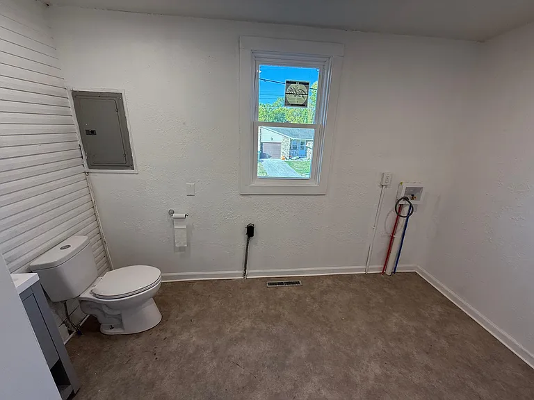 822 N Turner St — Photo 18
