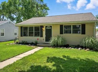 98 S Heather Dr, Crystal Lake, IL 60014