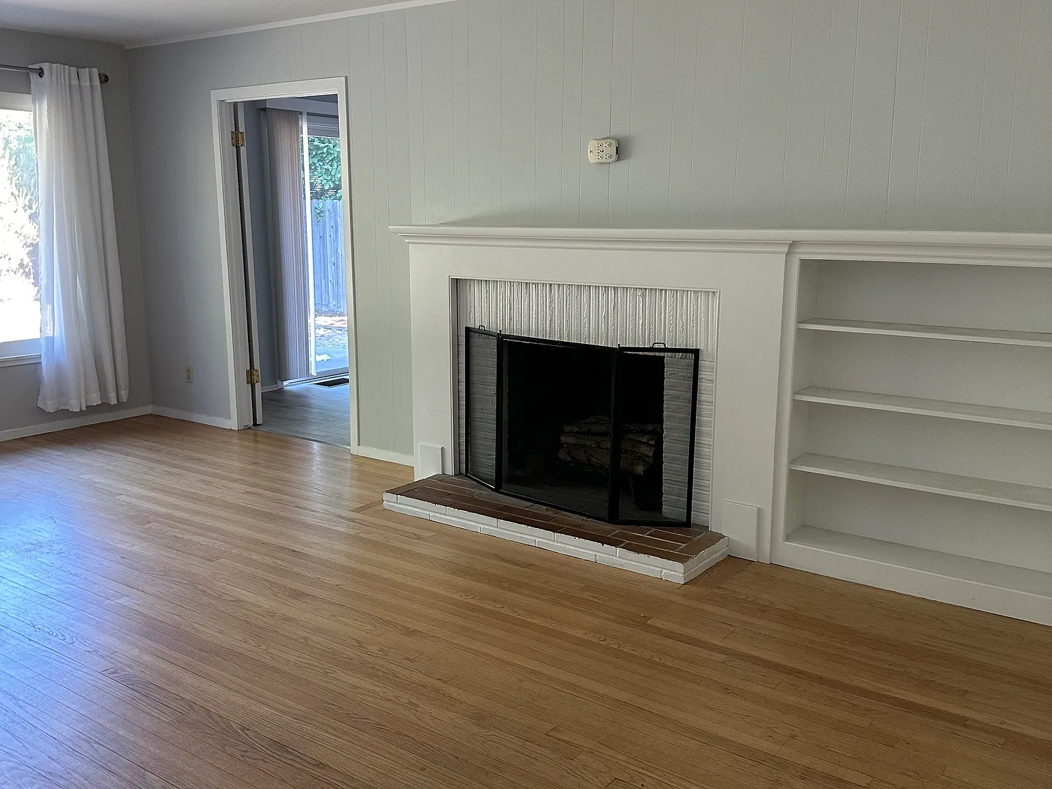 3 bed, 1541 sqft, $2,900 — Photo 2