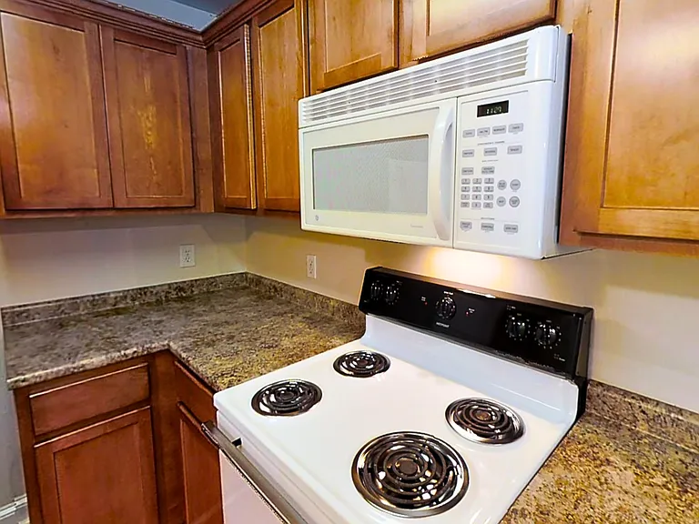 Village Green Apartment Homes — Photo 90