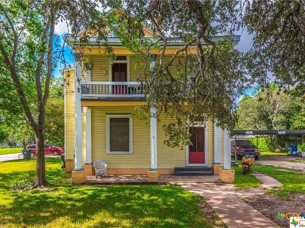 311 E Live Oak St, Seguin, TX 78155