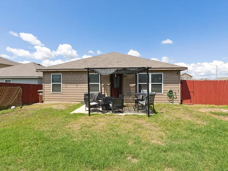 4522 Heathers Cross — Photo 34