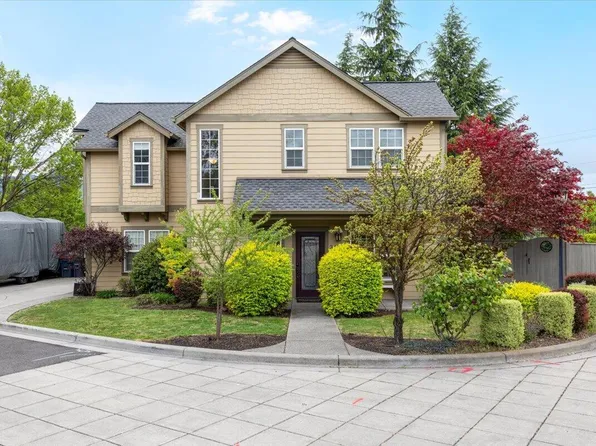 3610 Jerome Ln, Medford, OR 97504