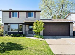 3076 Elmcrest Rd, Sterling Heights, MI 48310