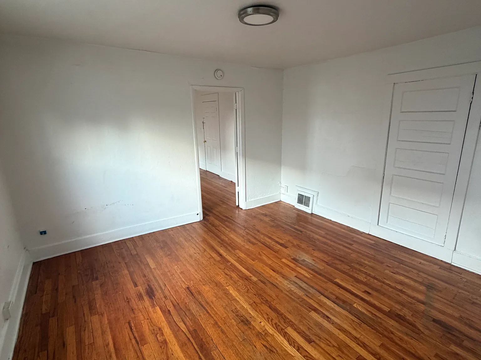 325 Main Street - 4 — Photo 2
