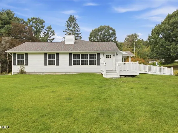 11 Denver Drive, West Sand Lake, NY 12196