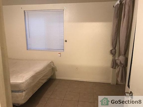 3rd image of 5247 Huntington Dr N