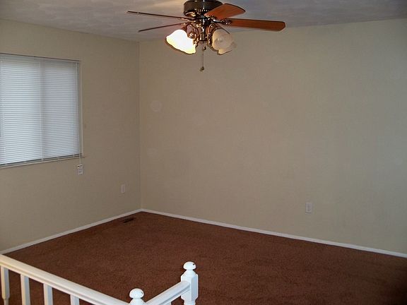 3rd image of 200 Dillrose Dr