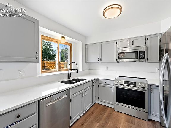 3rd image of 4120 Kayak Ct