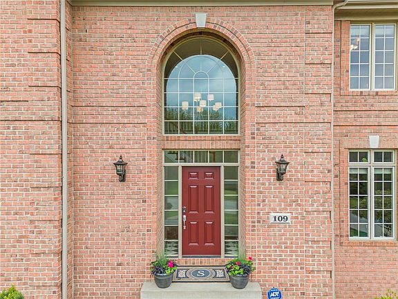 2nd image of 109 Blackmore Dr