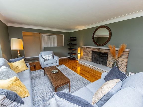 4th image of 7602 N Linden Ln