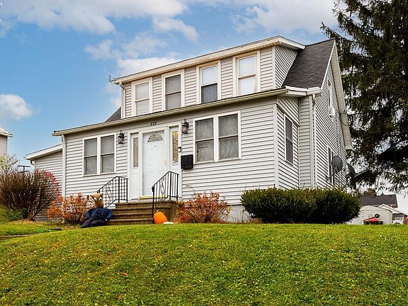 2nd image of 407 Sandusky Ave