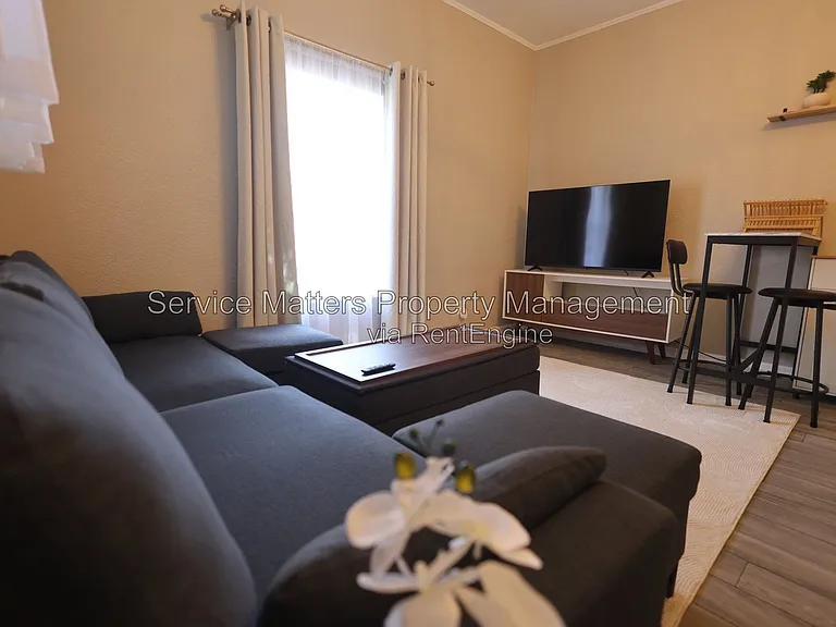 8184 Excelsior Dr — Photo 2