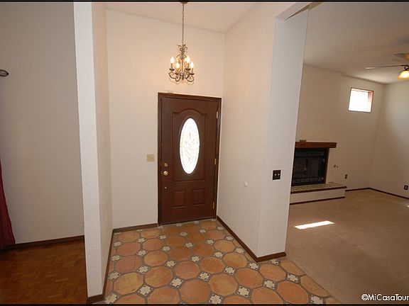 3rd image of 611 Tepic Dr