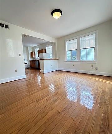 5th image of 5714 Willow St