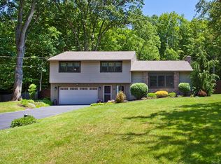 112 Cammot Ln, Fayetteville, NY 13066