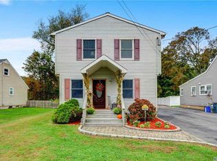 106 Forrest Pl, Amityville, NY 11701