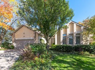 830 Croftridge Ln, Highland Park, IL 60035