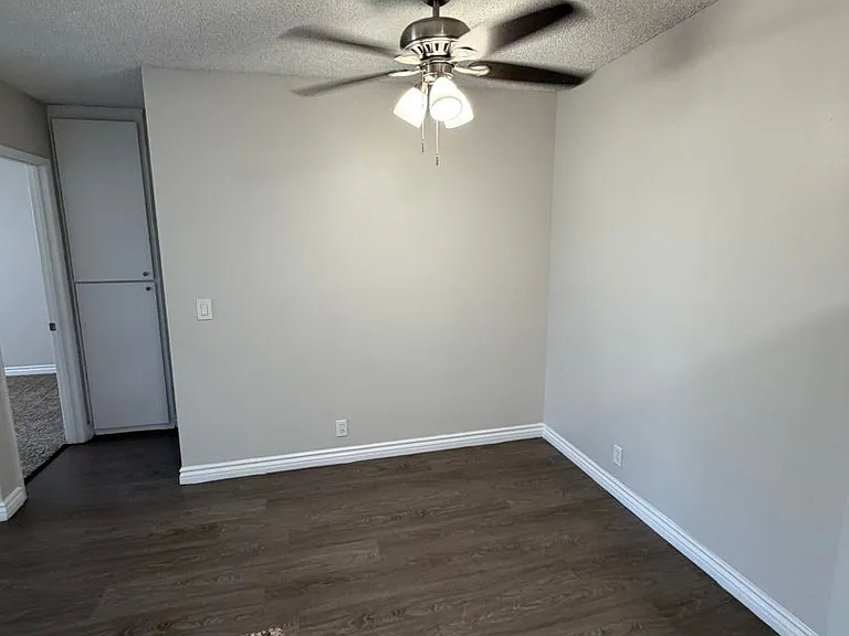 Cordova Apartments — Photo 9